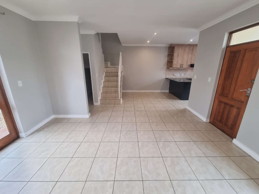 To Let 2 Bedroom Property for Rent in Royal Ascot Western Cape